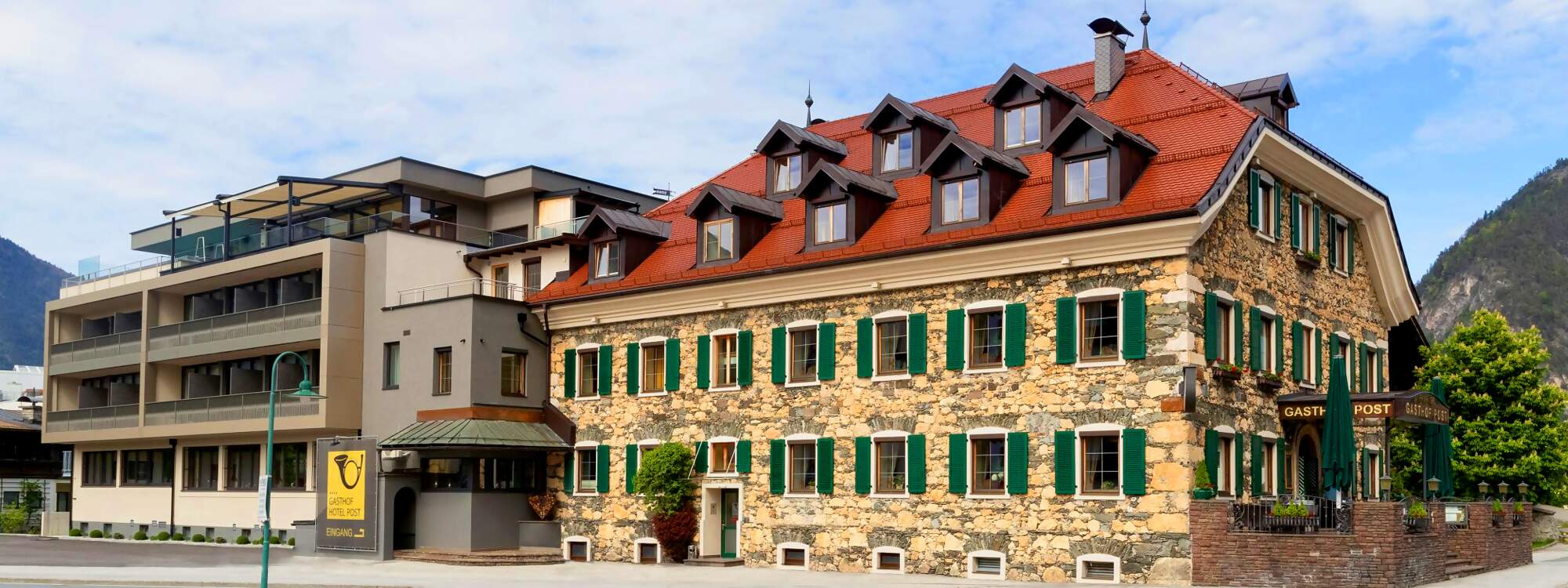 Gasthof Hotel Post | Strass - Das Auge isst mit. Das gilt nicht nur für unsere Tiroler Genussschmankerln, sondern auch für unsere gemütlichen Stuben in unserem Restaurant und unsere Post Terrassen.